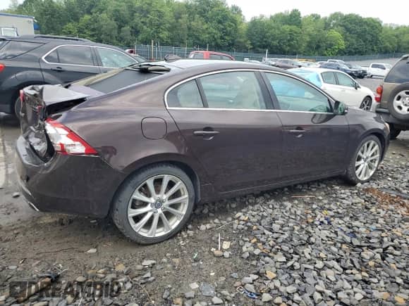 2017 Volvo S60 Inscription Platinum с VIN LYV402TM3HB149593, выставлен на аукционе Copart как лот 59364645 с пробегом 116 934 миль миль и Списание • Salvage title. История ставок и продаж доступна на DreamBid. Изображение 3.