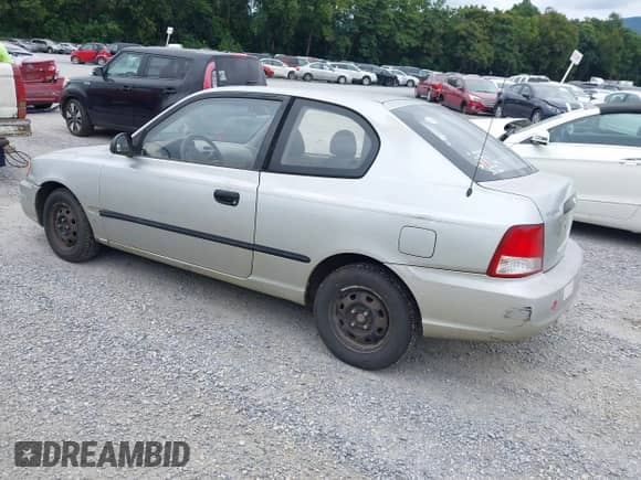 2002 Hyundai Accent с VIN KMHCF35G12U230303, выставлен на аукционе IAAI как лот 42969384 с пробегом 137 565 миль миль и . История ставок и продаж доступна на DreamBid. Изображение 3.