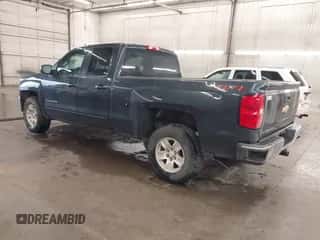 2018 Chevrolet Silverado 1500 LT z VIN 1GCVKREC6JZ302283, wystawiony jako IAAI lot #42813241 z przebiegiem 178 850 mil mil oraz . Historia ofert i sprzedaży dostępna na DreamBid. Obrazek 3.