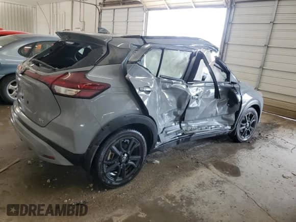 2022 Nissan Kicks SR z VIN 3N1CP5DV5NL522079, wystawiony jako Copart lot #66816945 z przebiegiem 48 005 mil mil oraz Nie do naprawy • Non repairable. Historia ofert i sprzedaży dostępna na DreamBid. Obrazek 3.