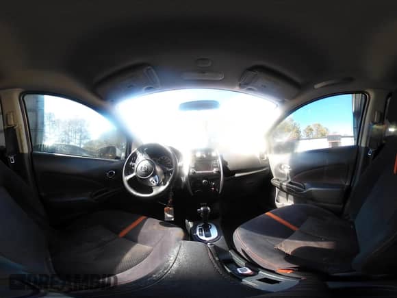 2015 Nissan Note SV z VIN 3N1CE2CP0FL384167, wystawiony jako IAAI lot #41653637 z przebiegiem 117 404 mil mil oraz . Historia ofert i sprzedaży dostępna na DreamBid. Obrazek 18.