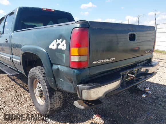 2002 Chevrolet Silverado 2500HD LS with VIN 1GCHK23U92F249212, listed as a IAAI auction lot 43455955 with 255,416 mi miles and . Bid and sale history available at DreamBid. Image 6.