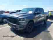 2021 Ram 1500 Laramie z VIN 1C6SRFJT3MN581701, wystawiony jako IAAI lot #43136993 z przebiegiem 96 977 mil mil oraz . Historia ofert i sprzedaży dostępna na DreamBid. Obrazek 2.