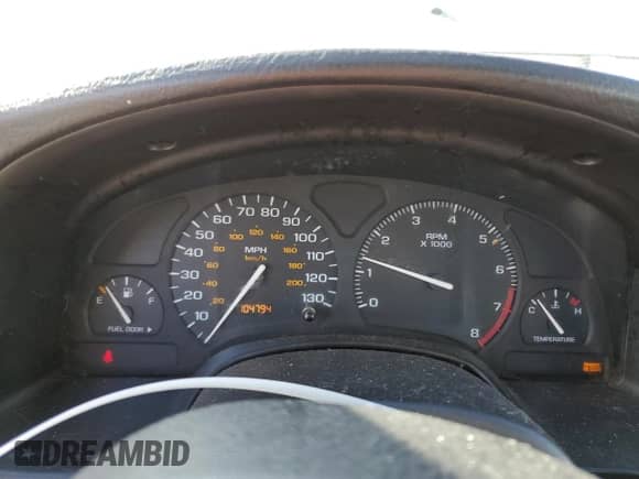 2000 Saturn LS with VIN 1G8JU52F0YY638148, listed as a Copart auction lot 44614584 with 104,794 mi miles and Clean title. Bid and sale history available at DreamBid. Image 9.