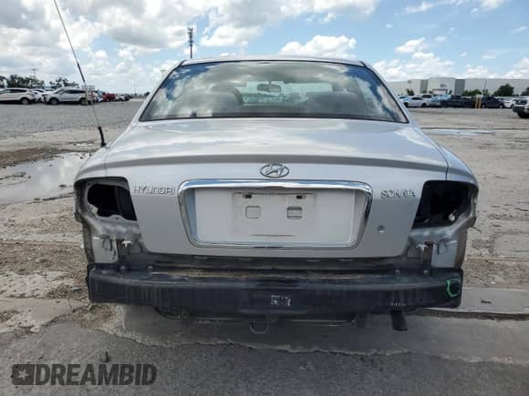 2005 Hyundai Sonata GL с VIN KMHWF25H75A152969, выставлен на аукционе Copart как лот 65398465 с пробегом 94 188 миль миль и Списание • Salvage title. История ставок и продаж доступна на DreamBid. Изображение 6.