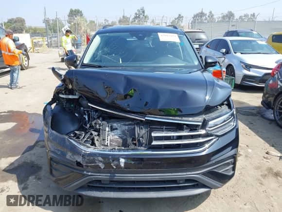 2024 Volkswagen Tiguan S с VIN 3VVRB7AX4RM117954, выставлен на аукционе IAAI как лот 42887194 с пробегом Не указан миль и . История ставок и продаж доступна на DreamBid. Изображение 11.