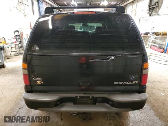 2004 Chevrolet Suburban Z71 z VIN 3GNFK16Z94G101398, wystawiony jako Copart lot #70914914 z przebiegiem 223 578 mil mil oraz Szkoda całkowita • Salvage title. Historia ofert i sprzedaży dostępna na DreamBid. Obrazek 6.