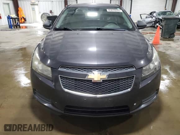 2014 Chevrolet Cruze LS with VIN 1G1PA5SG4E7123083, listed as a Copart auction lot 85870245 with 70,365 mi miles and Salvage title. Bid and sale history available at DreamBid. Image 5.