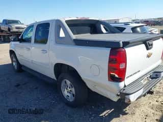 2007 Chevrolet Avalanche 3LT с VIN 3GNFK12317G132523, выставлен на аукционе IAAI как лот 43404331 с пробегом Не указан миль и . История ставок и продаж доступна на DreamBid. Изображение 3.
