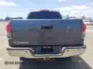 2007 Toyota Tundra SR5 z VIN 5TBET54197S454423, wystawiony jako Copart lot #57788184 z przebiegiem 127 189 mil mil oraz Czysty tytuł • Clean title. Historia ofert i sprzedaży dostępna na DreamBid. Obrazek 6.