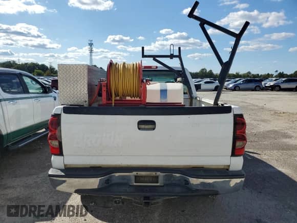 2004 Chevrolet Silverado 1500 LS with VIN 1GCEC19X94Z210973, listed as a Copart auction lot 71203325 with 208,765 mi miles and Clean title. Bid and sale history available at DreamBid. Image 6.
