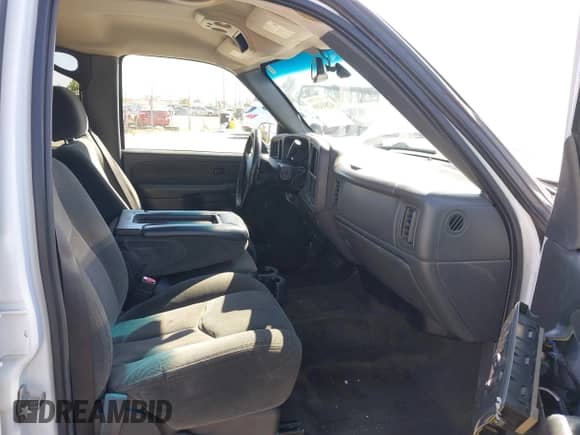 2005 Chevrolet Silverado 1500 LS с VIN 2GCEC13T651381079, выставлен на аукционе IAAI как лот 42843209 с пробегом 167 151 миль миль и . История ставок и продаж доступна на DreamBid. Изображение 5.