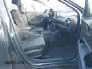 2019 Hyundai Kona SE z VIN KM8K1CAAXKU270861, wystawiony jako IAAI lot #43533383 z przebiegiem 128 687 mil mil oraz . Historia ofert i sprzedaży dostępna na DreamBid. Obrazek 5.