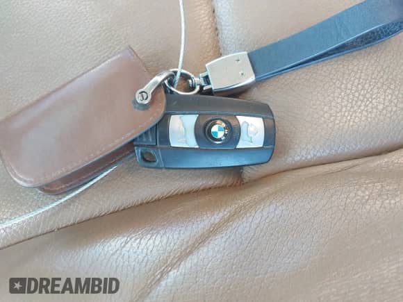 2008 BMW 5 Series 528xi с VIN WBANV135X8CZ54833, выставлен на аукционе IAAI как лот 43397232 с пробегом 167 941 миль миль и . История ставок и продаж доступна на DreamBid. Изображение 11.