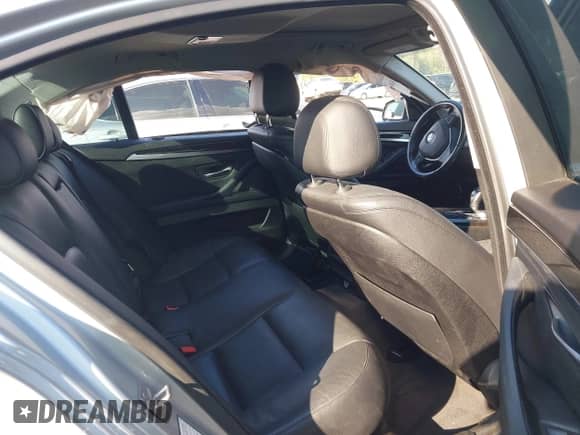 2016 BMW 5 Series 528i с VIN WBA5A5C53GG350549, выставлен на аукционе IAAI как лот 43313498 с пробегом 100 856 миль миль и . История ставок и продаж доступна на DreamBid. Изображение 8.