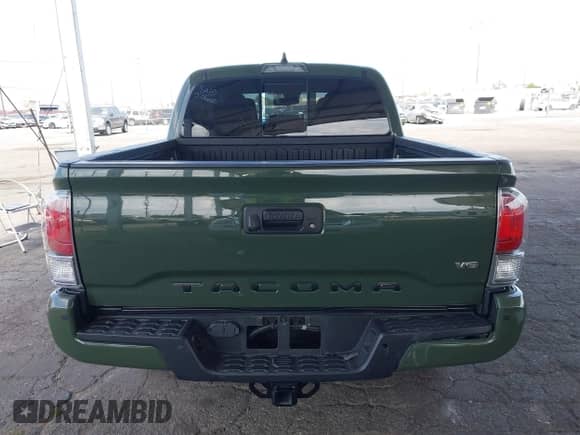 2022 Toyota Tacoma SR5 with VIN 3TMAZ5CN8NM180525, listed as a IAAI auction lot 42750259 with 52,414 mi miles and . Bid and sale history available at DreamBid. Image 17.