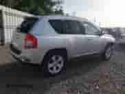 2011 Jeep Compass с VIN 1J4NT1FAXBD288120, выставлен на аукционе Copart как лот 60052145 с пробегом 106 977 миль миль и Списание • Salvage title. История ставок и продаж доступна на DreamBid. Изображение 3.