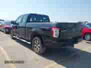 2015 Ford F-150 XLT z VIN 1FTFX1EF6FKE26572, wystawiony jako IAAI lot #43183122 z przebiegiem 172 027 mil mil oraz . Historia ofert i sprzedaży dostępna na DreamBid. Obrazek 3.