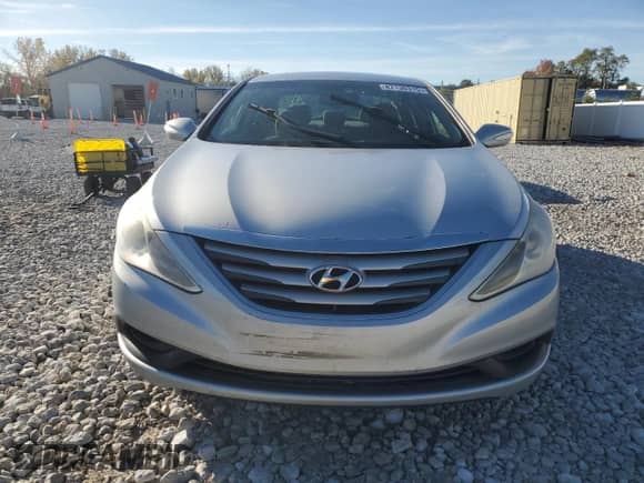 2014 Hyundai Sonata GLS z VIN 5NPEB4AC9EH824279, wystawiony jako Copart lot #87130315 z przebiegiem 121 661 mil mil oraz Czysty tytuł • Clean title. Historia ofert i sprzedaży dostępna na DreamBid. Obrazek 5.