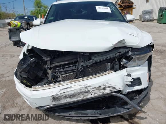 2019 Volkswagen Tiguan S с VIN 3VV0B7AX0KM027036, выставлен на аукционе IAAI как лот 42202681 с пробегом 75 192 миль миль и . История ставок и продаж доступна на DreamBid. Изображение 6.