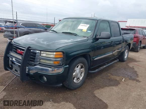 2005 GMC Sierra 1500 SLE с VIN 2GTEC13T451292207, выставлен на аукционе IAAI как лот 42099007 с пробегом 225 446 миль миль и . История ставок и продаж доступна на DreamBid. Изображение 17.