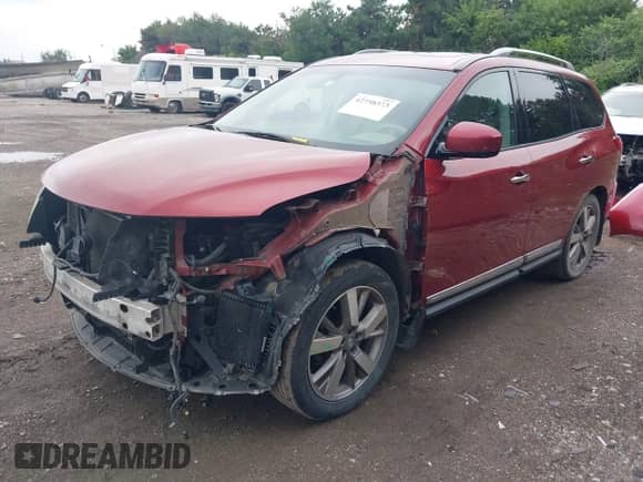 2014 Nissan Pathfinder SV with VIN 5N1AR2MM8EC723843, listed as a IAAI auction lot 42758373 with 185,915 mi miles and . Bid and sale history available at DreamBid. Image 2.