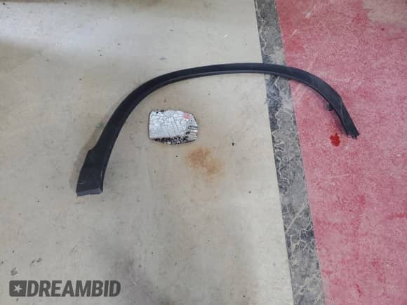 2021 Honda Passport EX-L z VIN 5FNYF8H5XMB033837, wystawiony jako Copart lot #71701255 z przebiegiem 67 044 mil mil oraz Czysty tytuł • Clean title. Historia ofert i sprzedaży dostępna na DreamBid. Obrazek 13.