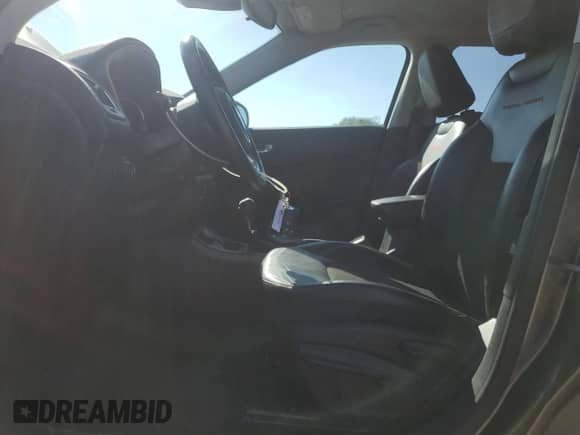2019 Jeep Compass Trailhawk with VIN 3C4NJDDB2KT713400, listed as a Copart auction lot 84782185 with 63,337 mi miles and Salvage title. Bid and sale history available at DreamBid. Image 7.