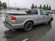 2000 Chevrolet S-10 LS with VIN 1GCCS19W5Y8229551, listed as a Copart auction lot 82489125 with 280,717 mi miles and Salvage title. Bid and sale history available at DreamBid. Image 3.