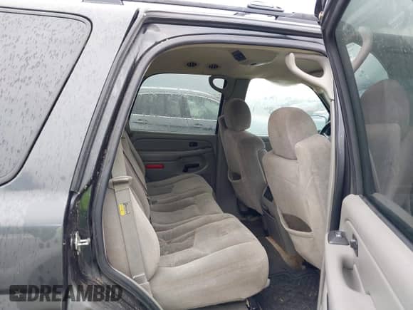 2005 Chevrolet Tahoe Z71 z VIN 1GNEC13T05R232584, wystawiony jako IAAI lot #42478633 z przebiegiem Nie podano mil oraz . Historia ofert i sprzedaży dostępna na DreamBid. Obrazek 8.