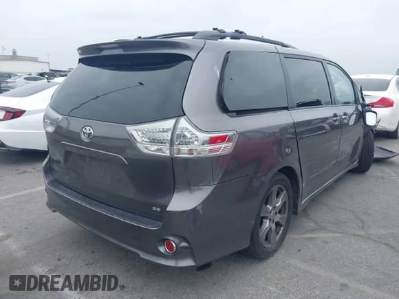 2017 Toyota Sienna SE with VIN 5TDXZ3DC9HS809810, listed as a IAAI auction lot 42404905 with 119,750 mi miles and . Bid and sale history available at DreamBid. Image 4.