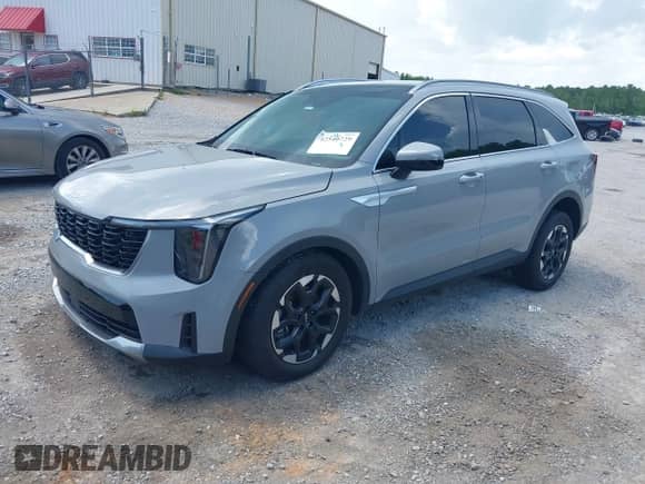 2024 Kia Sorento S with VIN 5XYRL4JC8RG289604, listed as a IAAI auction lot 42540729 with 31,815 mi miles and . Bid and sale history available at DreamBid. Image 2.