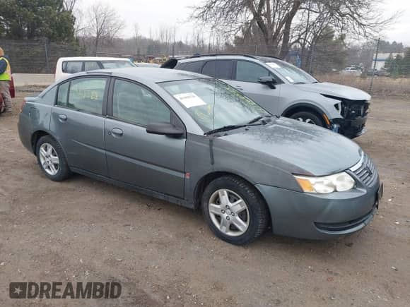 2006 Saturn ION z VIN 1G8AZ55F26Z210893, wystawiony jako IAAI lot #41468528 z przebiegiem 270 571 mil mil oraz . Historia ofert i sprzedaży dostępna na DreamBid. Obrazek 1.