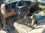 2000 Chevrolet Silverado 1500 LS z VIN 2GCEC19T1Y1270581, wystawiony jako Copart lot #82360295 z przebiegiem Nie podano mil oraz Szkoda całkowita • Salvage title. Historia ofert i sprzedaży dostępna na DreamBid. Obrazek 8.