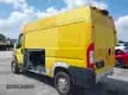 2020 Ram ProMaster Cargo z VIN 3C6TRVBG9LE116357, wystawiony jako IAAI lot #41951173 z przebiegiem 189 628 mil mil oraz . Historia ofert i sprzedaży dostępna na DreamBid. Obrazek 3.