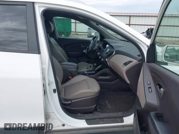 2014 Hyundai Tucson SE с VIN KM8JU3AG3EU917354, выставлен на аукционе IAAI как лот 43436896 с пробегом 124 110 миль миль и . История ставок и продаж доступна на DreamBid. Изображение 5.