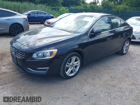 2015 Volvo S60 T5 Premier Plus с VIN YV1612TC1F1315511, выставлен на аукционе IAAI как лот 42817132 с пробегом 141 261 миль миль и . История ставок и продаж доступна на DreamBid. Изображение 2.