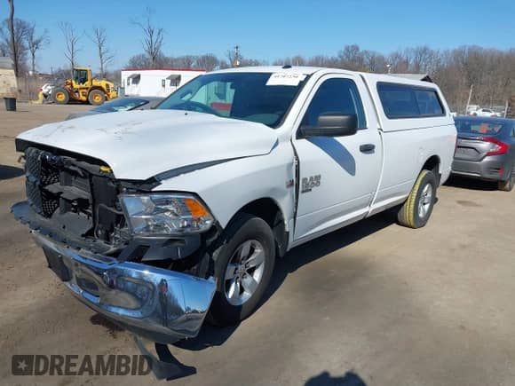2020 Ram 1500 Tradesman с VIN 3C6JR6DT8LG272093, выставлен на аукционе IAAI как лот 41707230 с пробегом 52 453 миль миль и . История ставок и продаж доступна на DreamBid. Изображение 17.