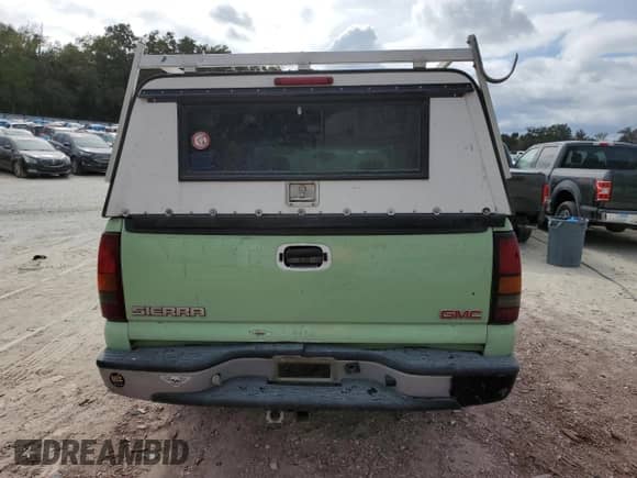 2005 GMC Sierra 1500 Work Truck with VIN 1GTEC14V45Z248148, listed as a Copart auction lot 79918154 with 319,850 mi miles and Non repairable. Bid and sale history available at DreamBid. Image 10.