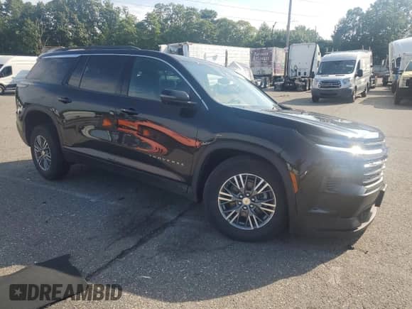 2024 Chevrolet Traverse FWD LT with VIN 1GNERGKS8RJ162511, listed as a Copart auction lot 68437465 with 30,735 mi miles and Clean title. Bid and sale history available at DreamBid. Image 4.