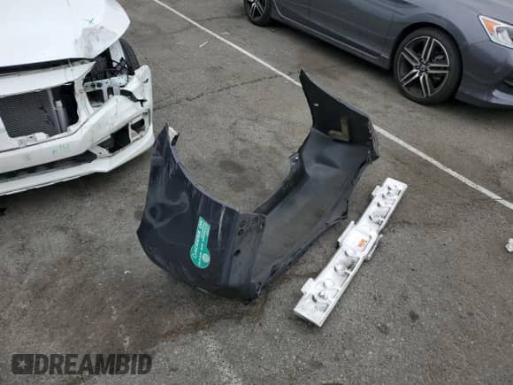 2015 Toyota Prius Advanced z VIN JTDKN3DP8F3072994, wystawiony jako Copart lot #84285325 z przebiegiem 194 226 mil mil oraz Szkoda całkowita • Salvage title. Historia ofert i sprzedaży dostępna na DreamBid. Obrazek 12.