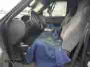 2002 Ford F-150 XL с VIN 2FTRF18W92CA67776, выставлен на аукционе Copart как лот 54002365 с пробегом Не указан миль и Списание • Salvage title. История ставок и продаж доступна на DreamBid. Изображение 7.