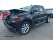 2020 Chevrolet Silverado 1500 Custom z VIN 1GCPWBEK0LZ157613, wystawiony jako IAAI lot #43247346 z przebiegiem 155 094 mil mil oraz . Historia ofert i sprzedaży dostępna na DreamBid. Obrazek 2.