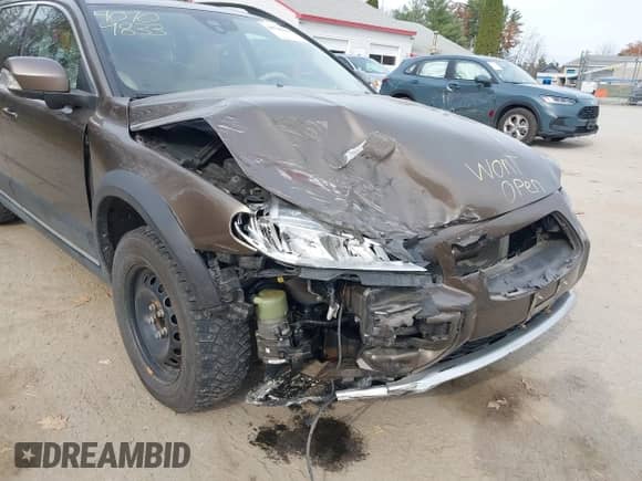 2012 Volvo XC70 3.2L with VIN YV4940BZ4C1144637, listed as a IAAI auction lot 40709833 with 150,249 mi miles and . Bid and sale history available at DreamBid. Image 6.