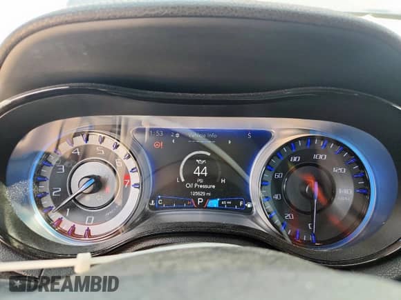 2018 Chrysler 300 S с VIN 2C3CCABG4JH266479, выставлен на аукционе Copart как лот 71165315 с пробегом 125 629 миль миль и Списание • Salvage title. История ставок и продаж доступна на DreamBid. Изображение 9.