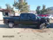 2014 Chevrolet Silverado 2500HD LT z VIN 1GC1KXE89EF185286, wystawiony jako IAAI lot #43495877 z przebiegiem 141 817 mil mil oraz . Historia ofert i sprzedaży dostępna na DreamBid. Obrazek 13.