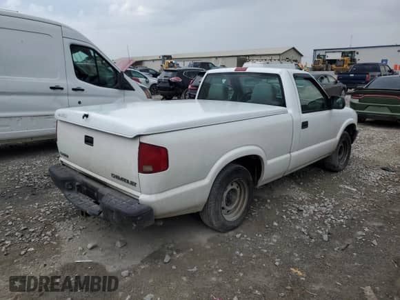 2003 Chevrolet S-10 with VIN 1GCCS14X738207172, listed as a Copart auction lot 72480324 with 154,441 mi miles and Salvage title. Bid and sale history available at DreamBid. Image 3.