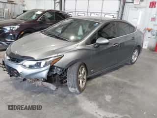 2018 Chevrolet Cruze LT z VIN 1G1BE5SM4J7246302, wystawiony jako IAAI lot #42641787 z przebiegiem 88 669 mil mil oraz . Historia ofert i sprzedaży dostępna na DreamBid. Obrazek 2.
