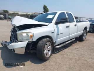 2007 Dodge 1500 SLT с VIN 1D7HA18267J580215, выставлен на аукционе IAAI как лот 42990750 с пробегом 209 569 миль миль и . История ставок и продаж доступна на DreamBid. Изображение 2.