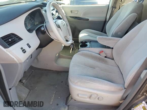 2011 Toyota Sienna LE with VIN 5TDKK3DC7BS121990, listed as a Copart auction lot 80665295 with 234,713 mi miles and Salvage title. Bid and sale history available at DreamBid. Image 7.